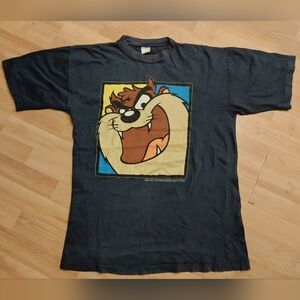 Vintage Looney tunes Tazmanian  shirt